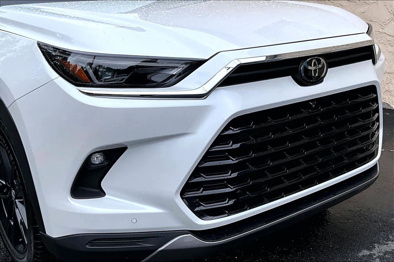 Certified 2024 Toyota Grand Highlander FWD image 29