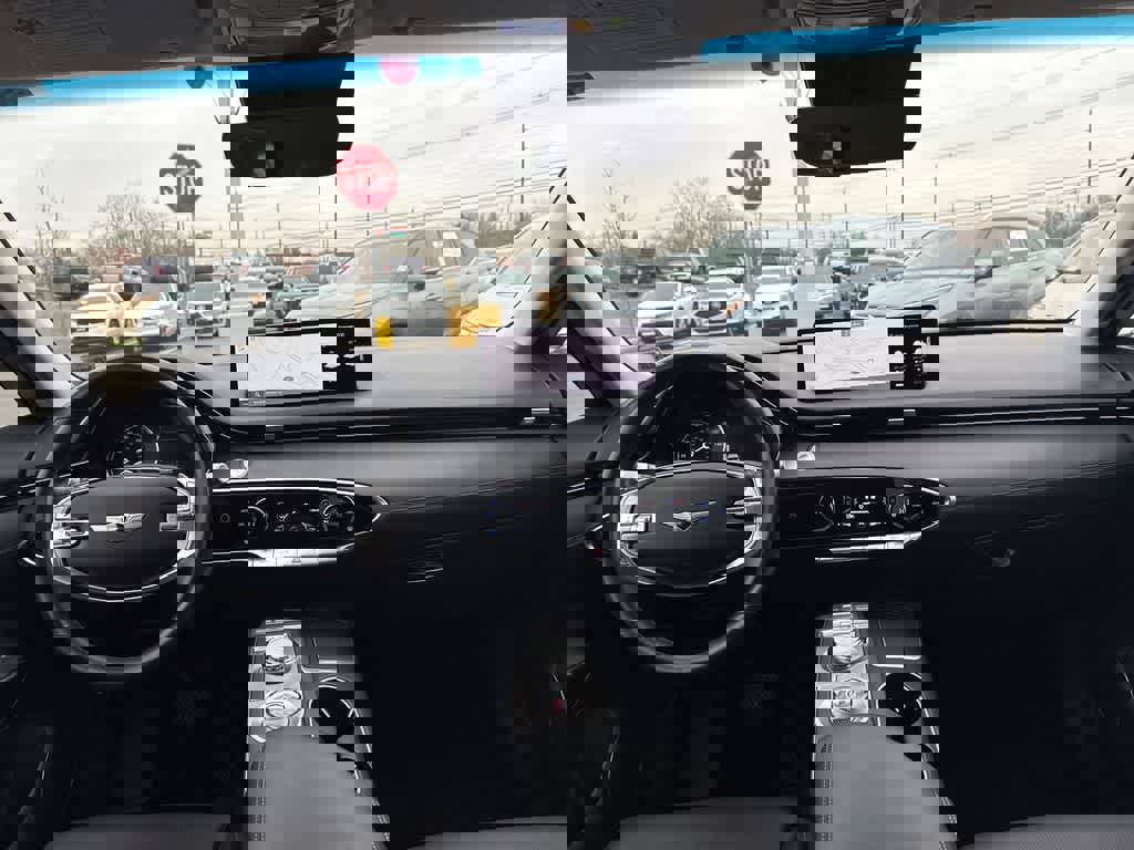 Used 2023 Genesis GV70 2.5T w/ Winter Weather Package image 20