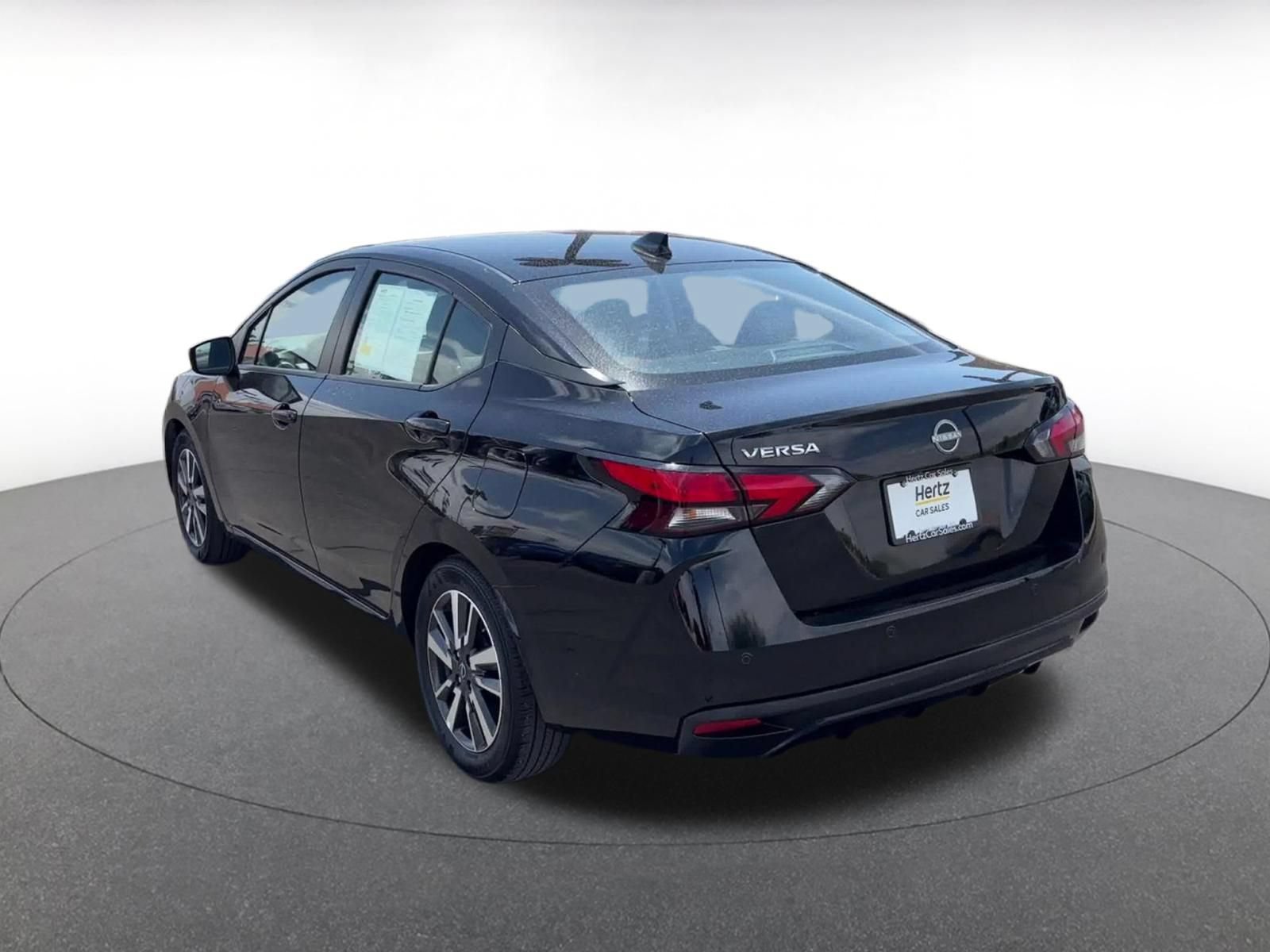 Used 2025 Nissan Versa SV FWD image 10