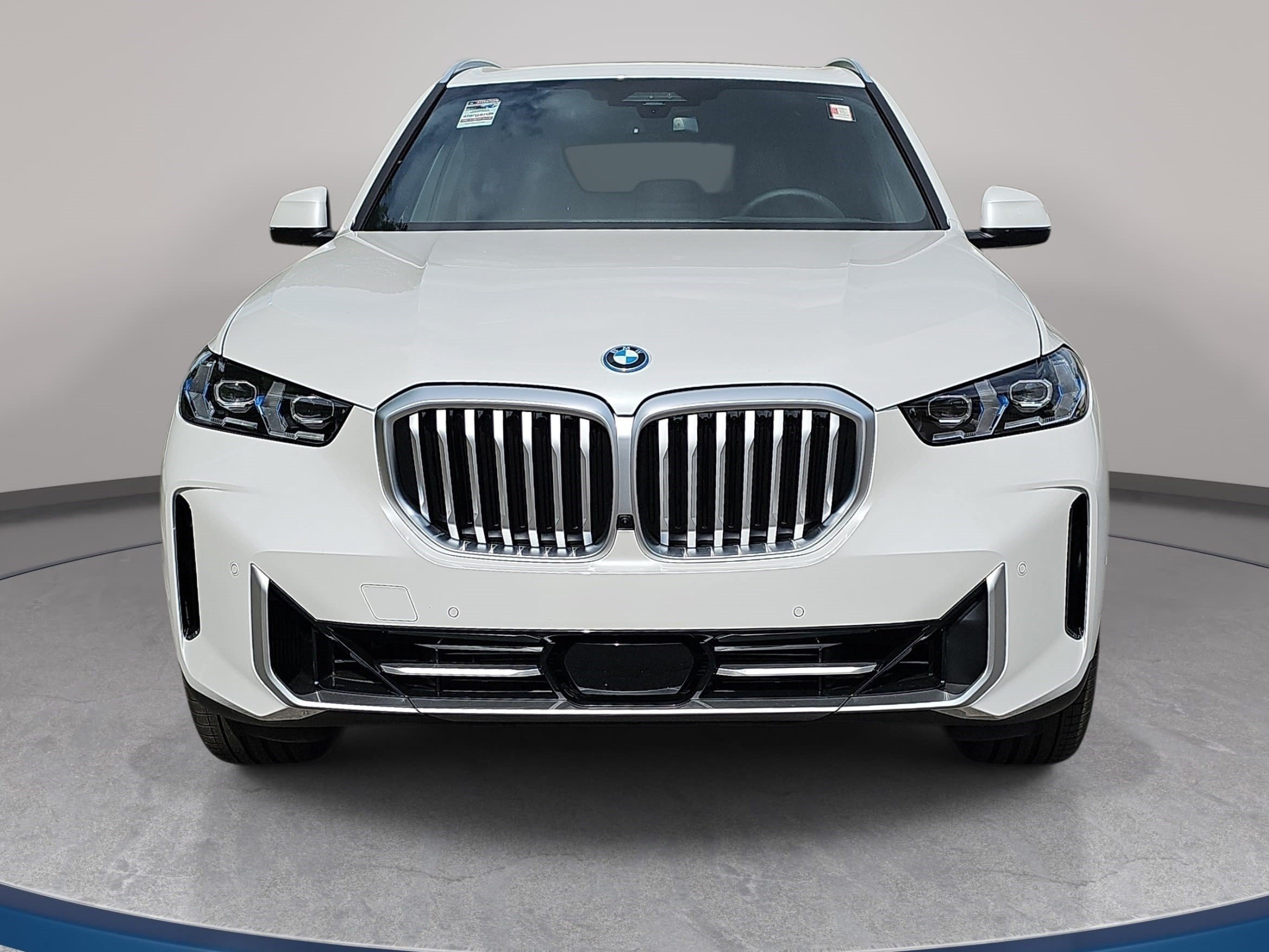 New 2026 BMW X5 xDrive50e AWD/4WD image 2