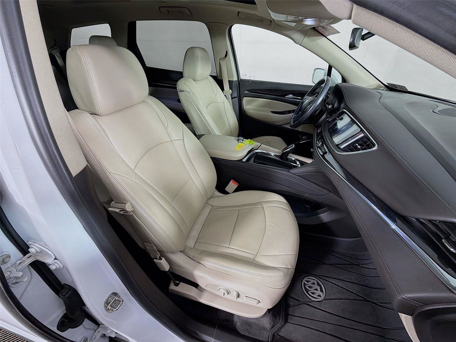Used 2020 Buick Enclave Essence w/ Sound and Sites Package AWD/4WD image 30