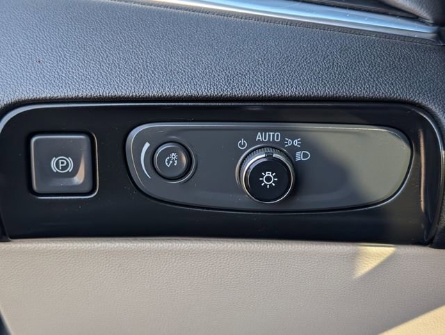 Used 2019 Buick Enclave Essence image 20