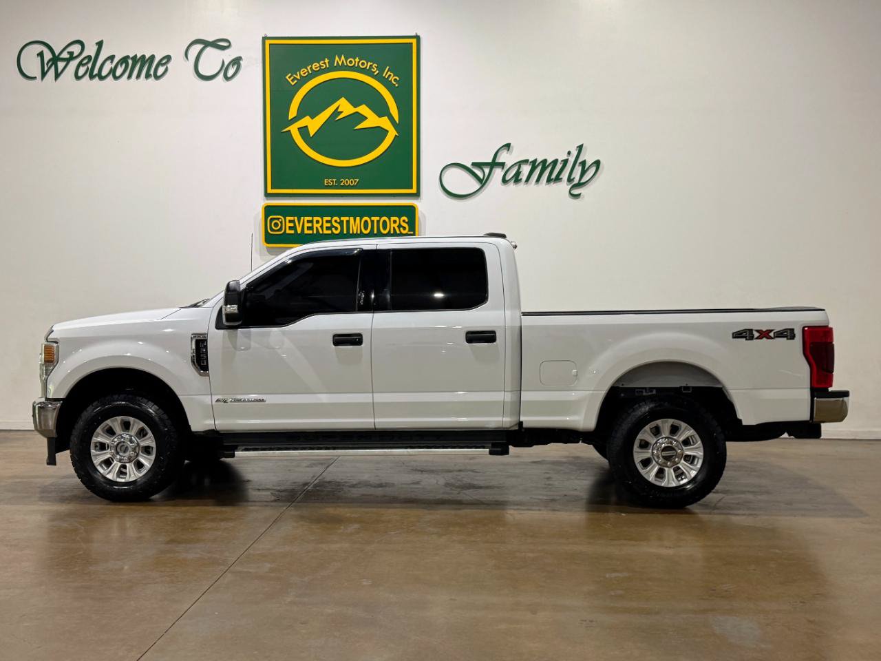 Used 2022 Ford F250 XLT w/ XLT Value Package AWD/4WD image 5