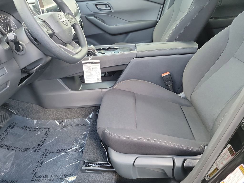 New 2026 Nissan Rogue S image 15
