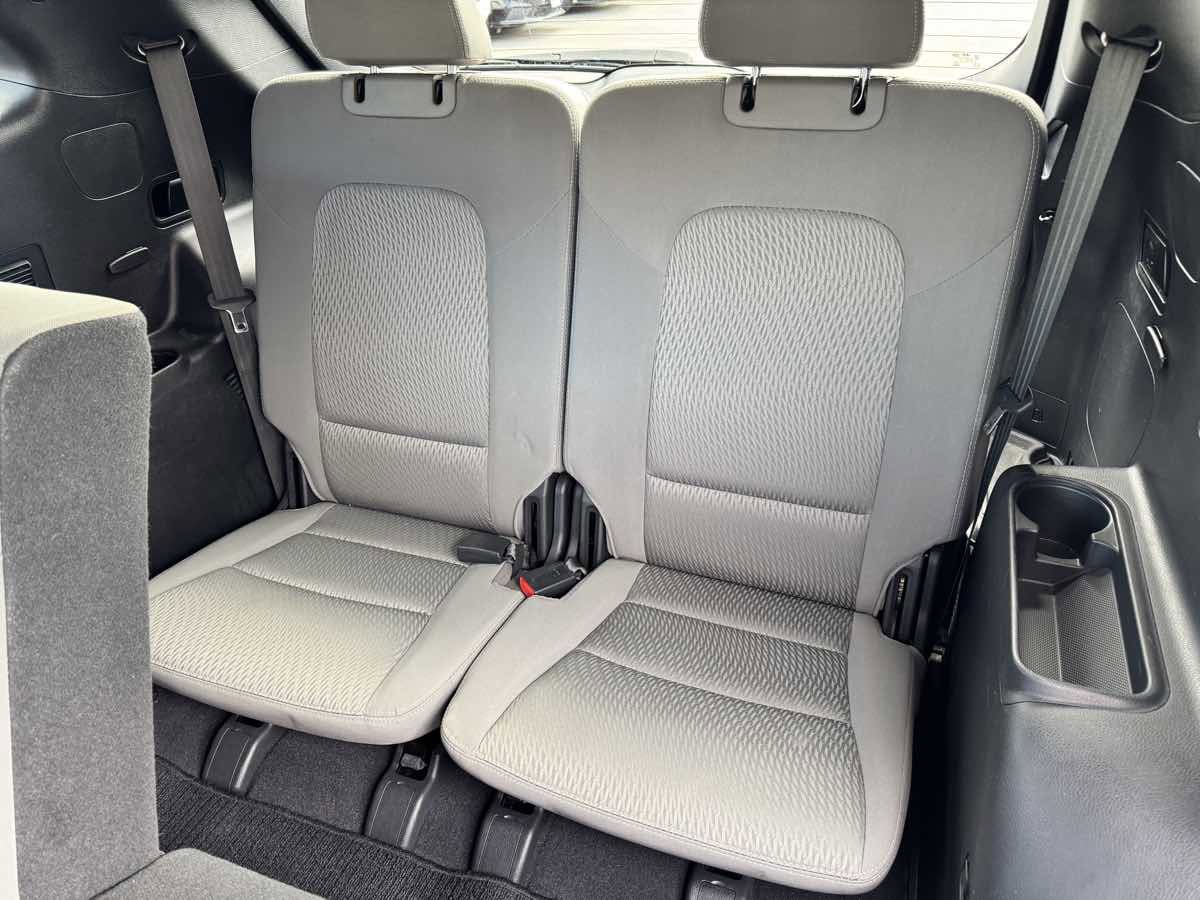 Used 2017 Hyundai Santa Fe SE w/ Cargo Package FWD image 28