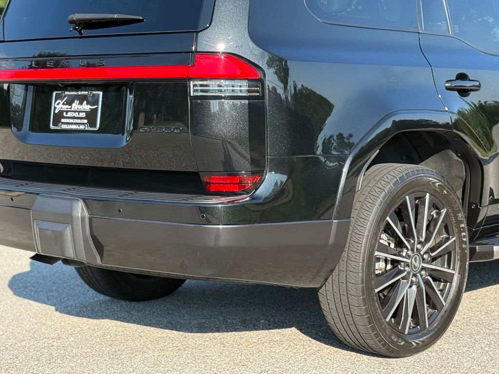 Used 2024 Lexus GX 550 AWD/4WD image 16