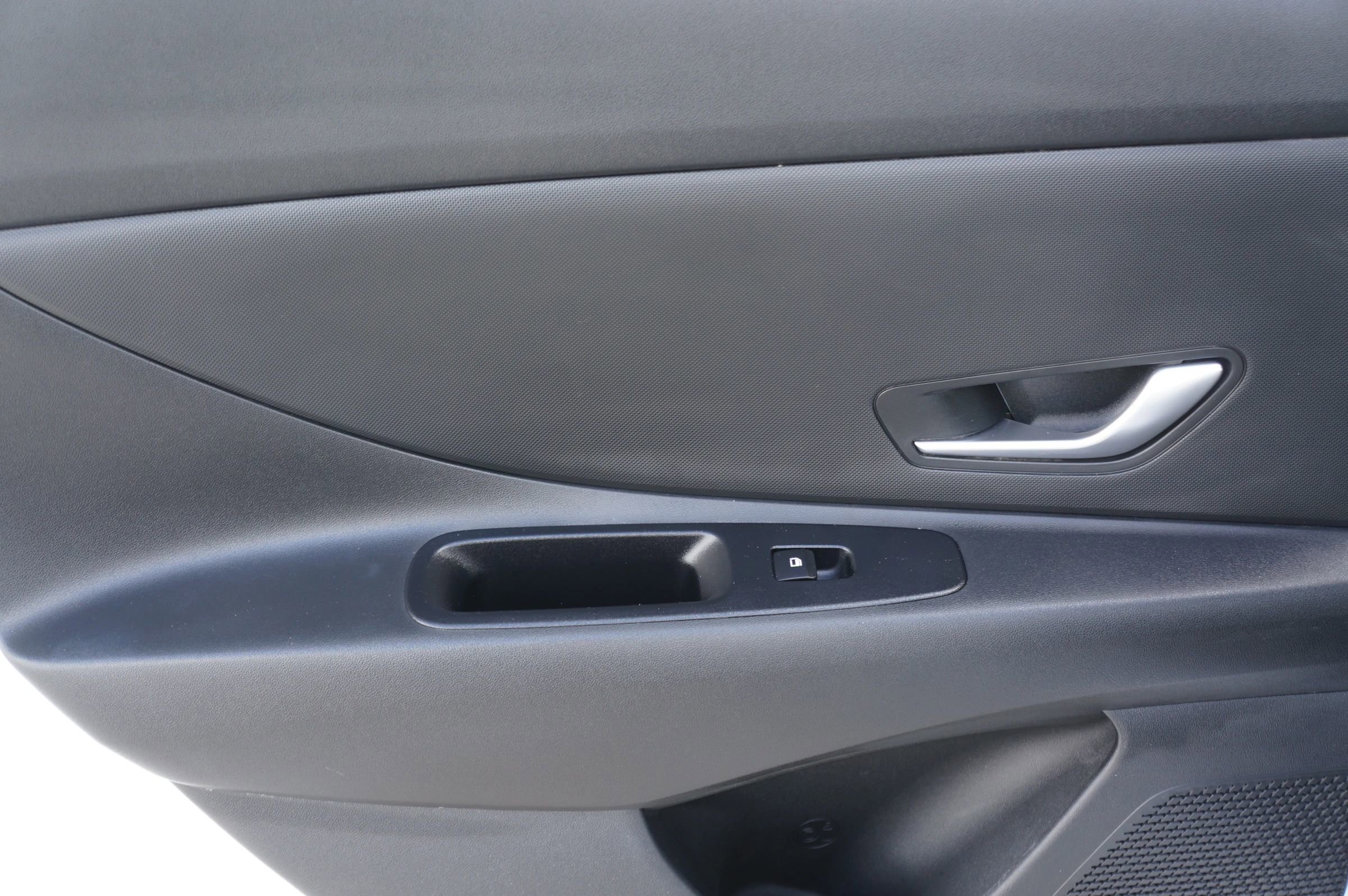 Used 2024 Hyundai Elantra SE image 29