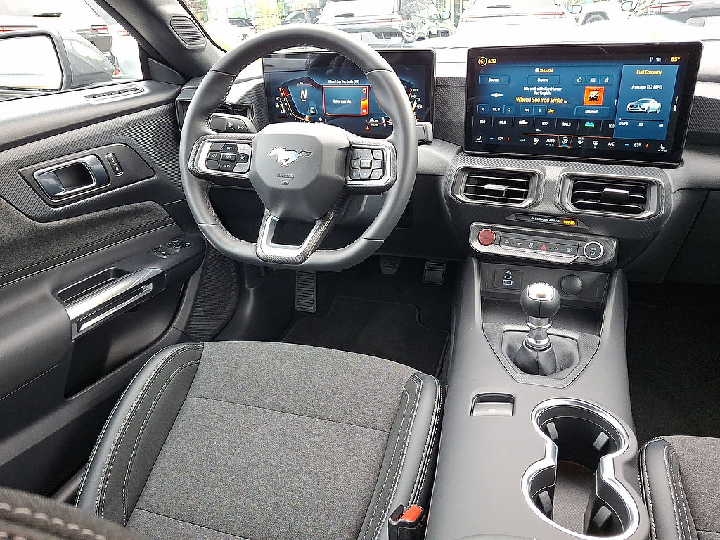 Used 2025 Ford Mustang GT RWD image 15