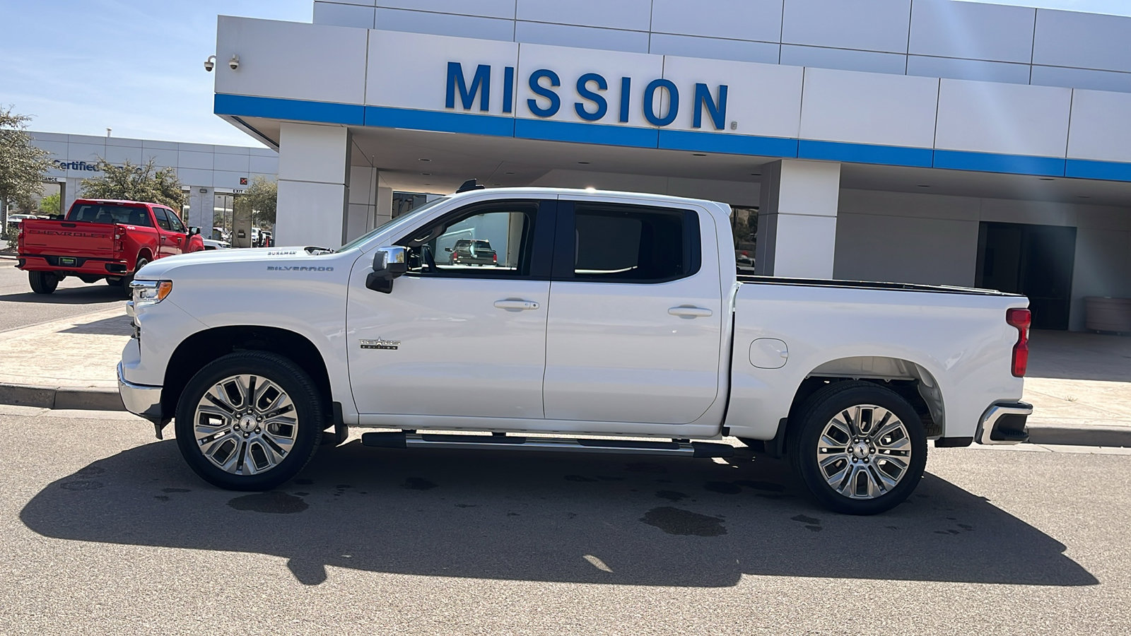 Used 2025 Chevrolet Silverado 1500 LT w/ Texas Edition Plus image 4