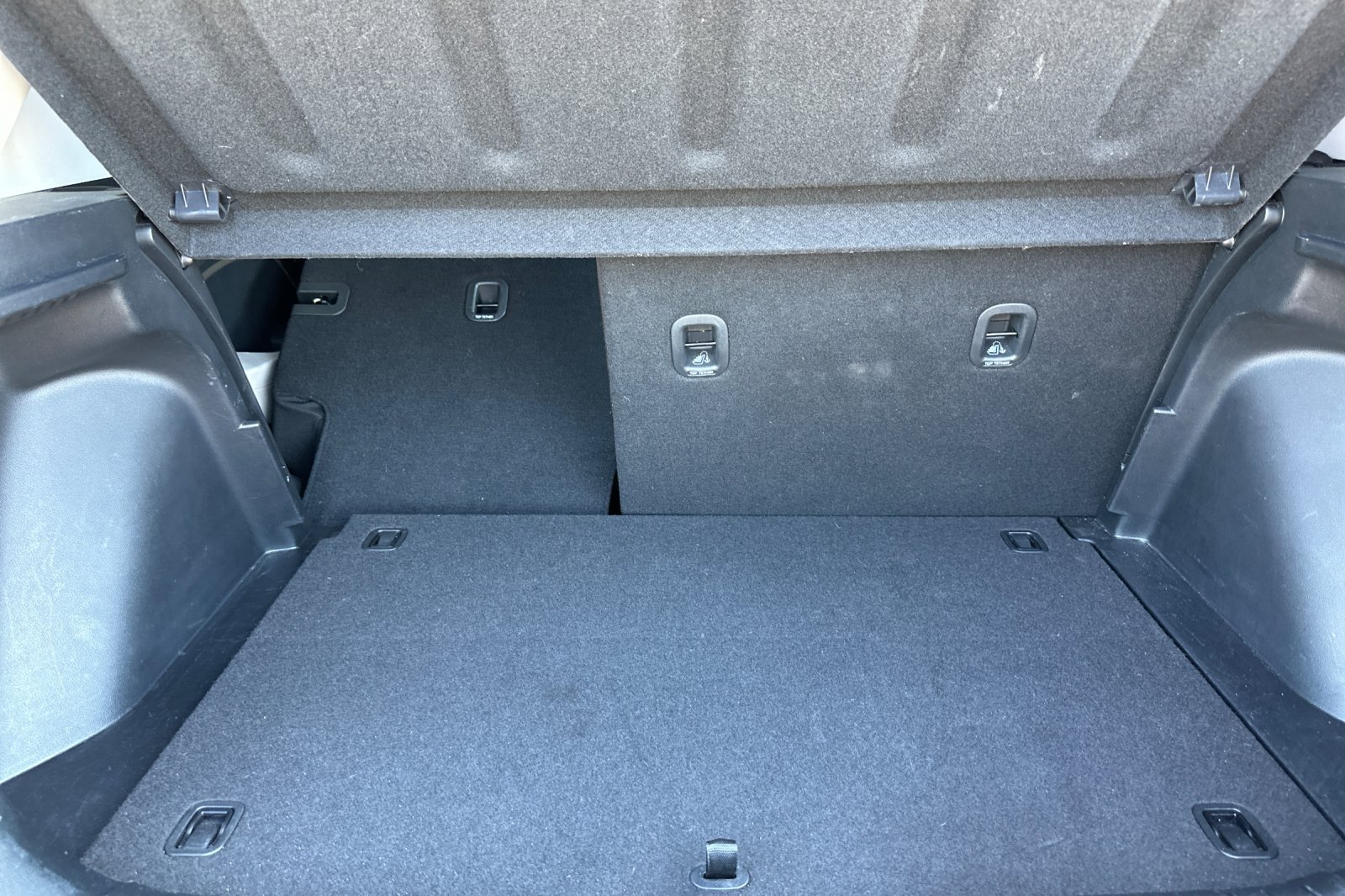Certified 2025 Hyundai Venue SEL FWD image 15