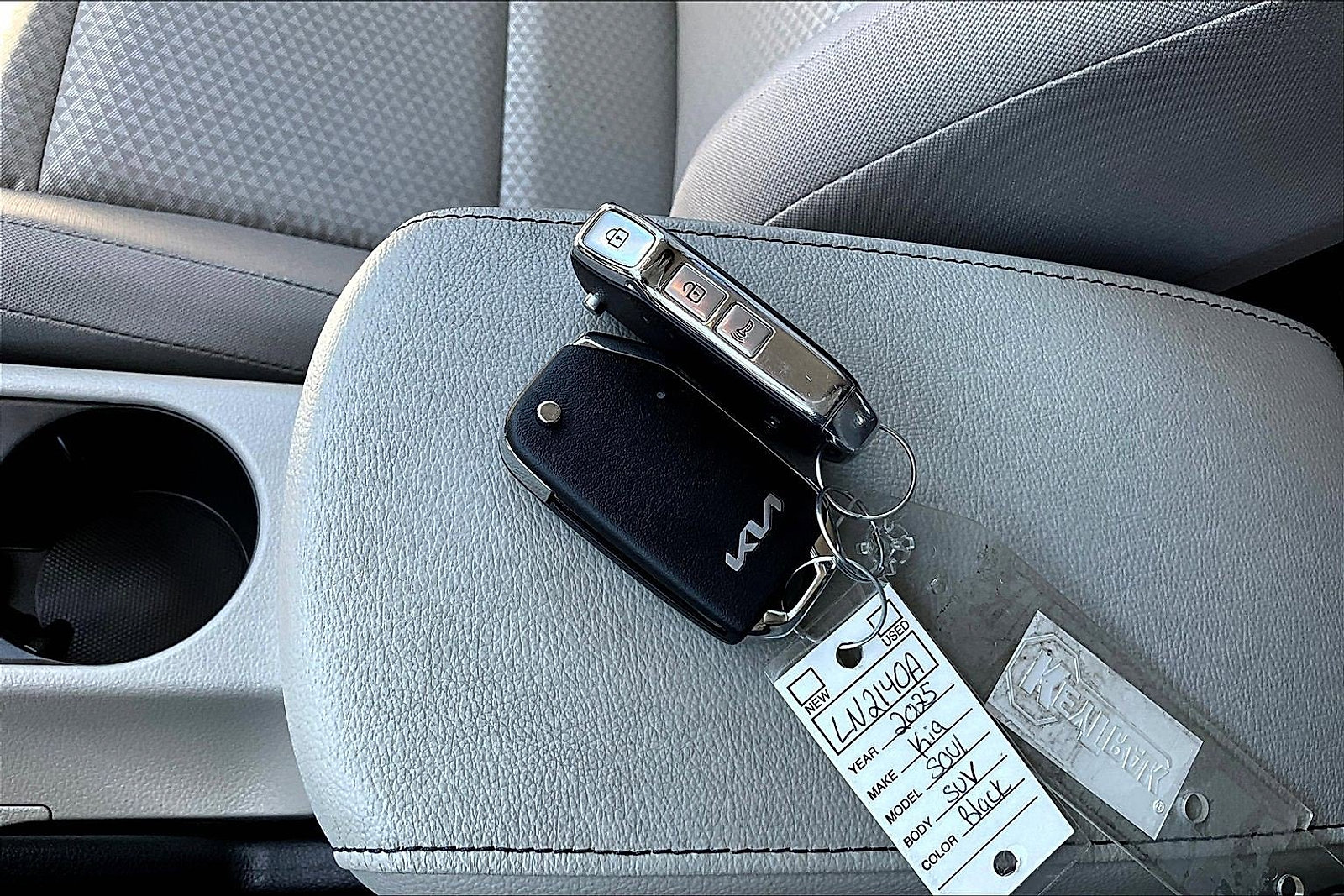 Used 2025 Kia Soul LX FWD image 10
