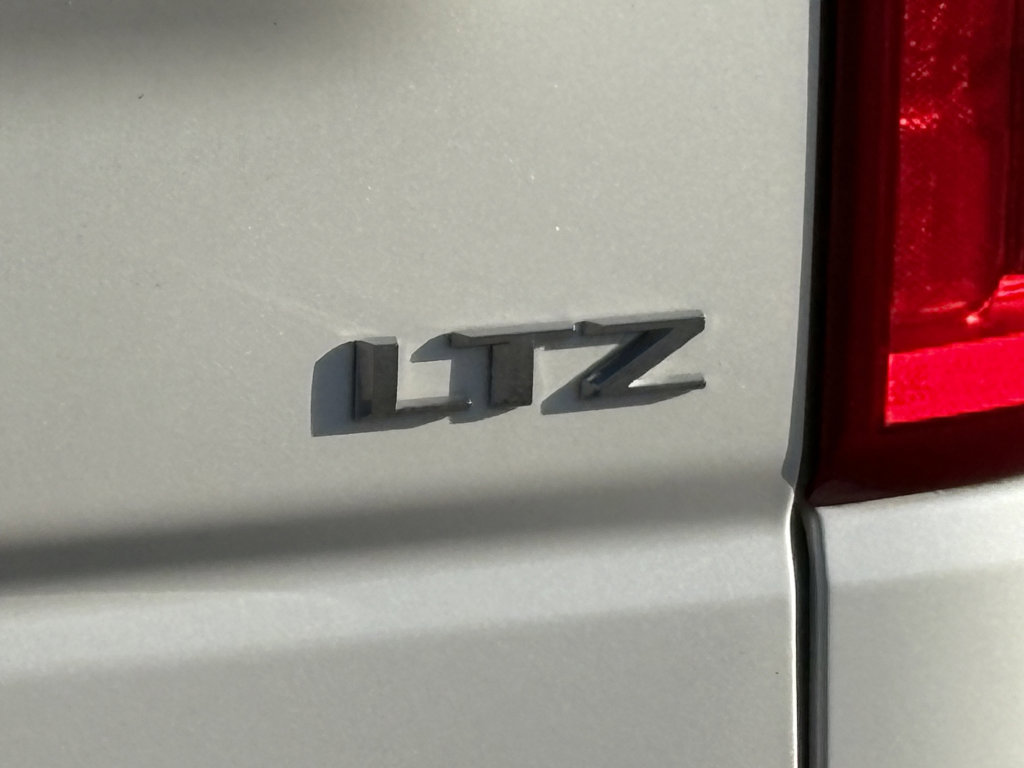 Used 2023 Chevrolet Silverado 1500 LTZ image 20