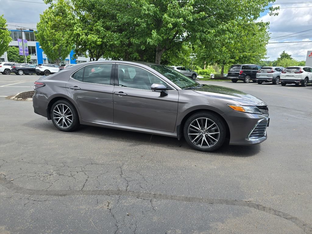 Used 2023 Toyota Camry XLE FWD image 9