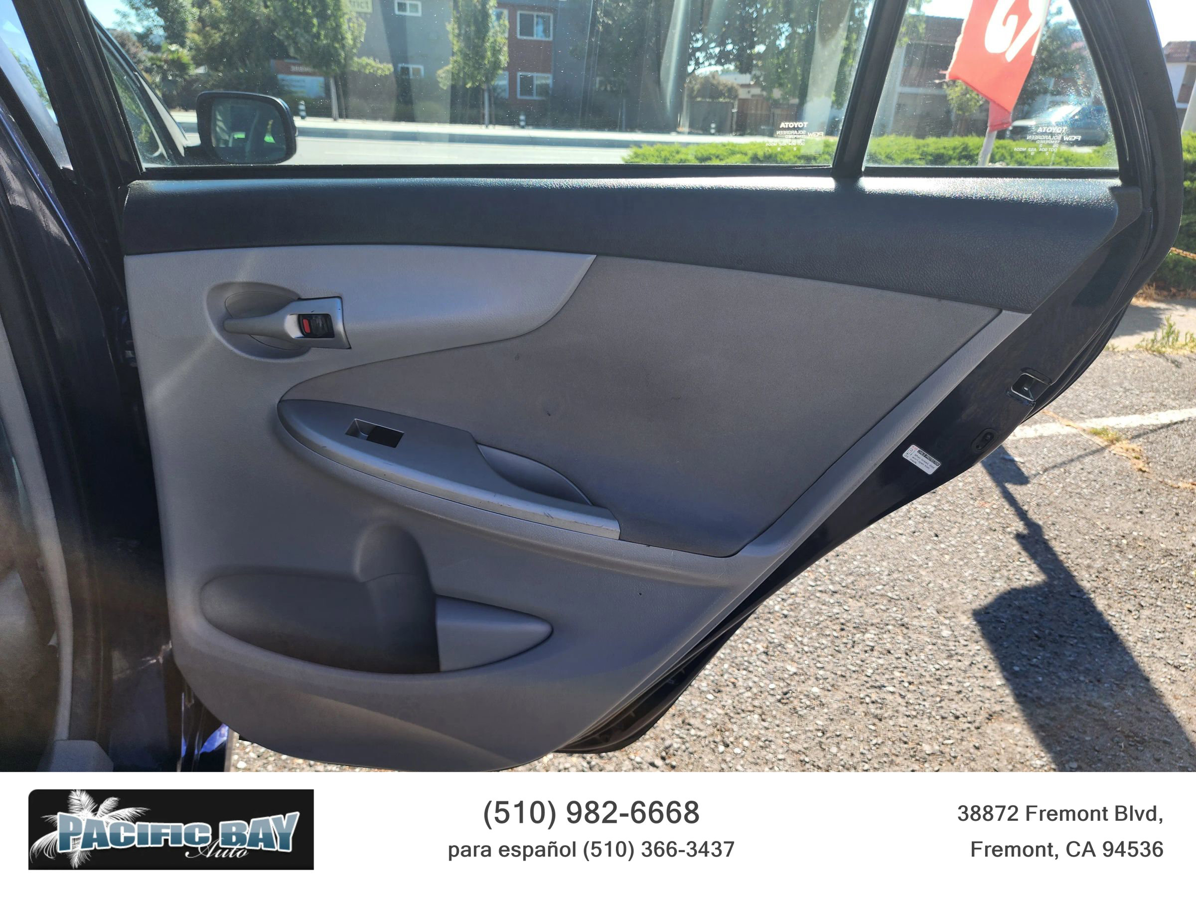 Used 2013 Toyota Corolla LE w/ Premium Complete Pkg image 19