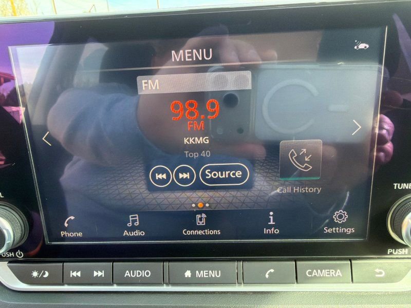 Used 2022 Nissan Rogue SV AWD/4WD image 18