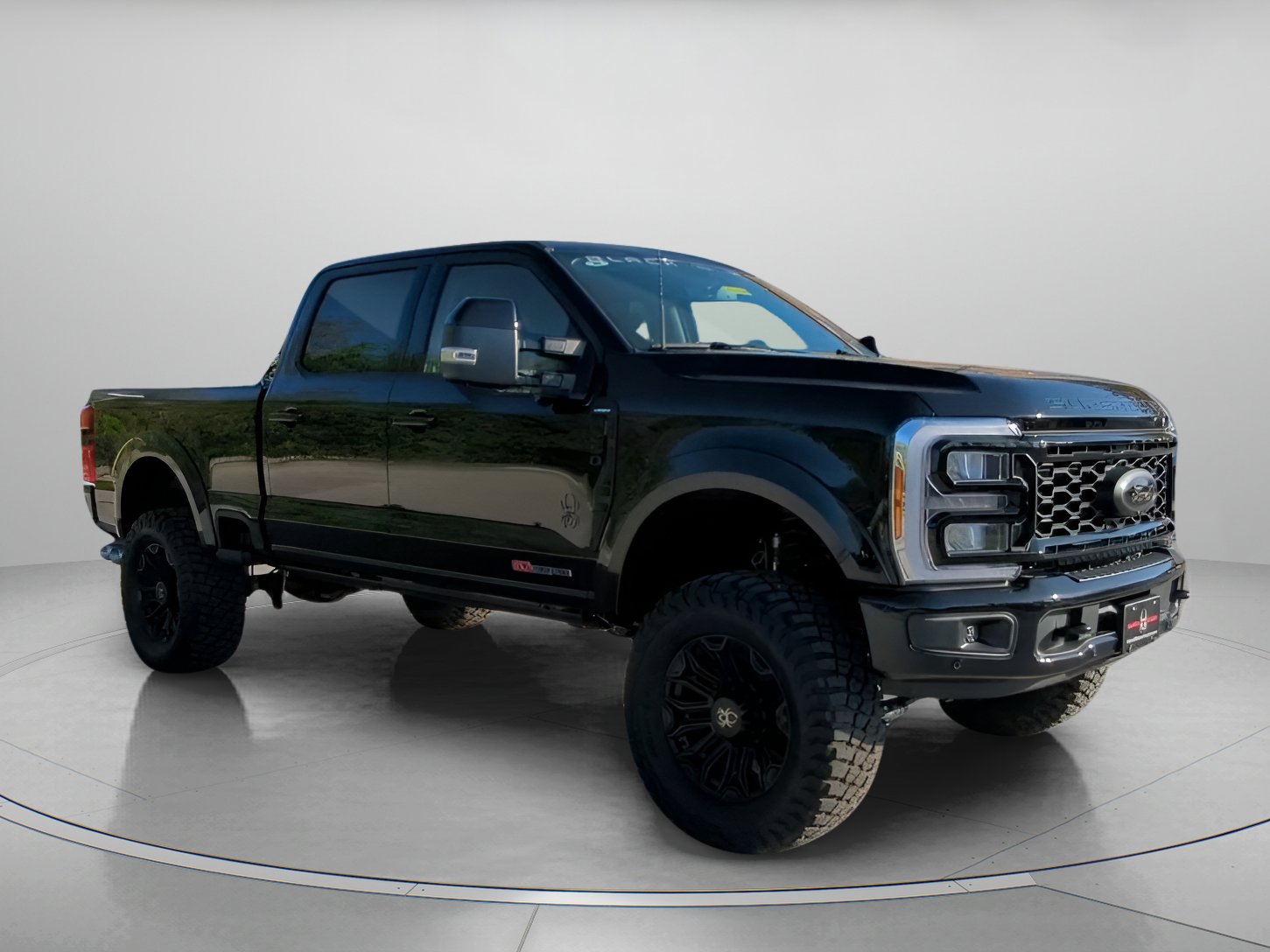 New 2026 Ford F250 Lariat w/ Black Appearance Package image 37