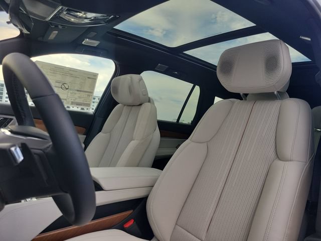 New 2027 Cadillac Vistiq Sport AWD/4WD image 16