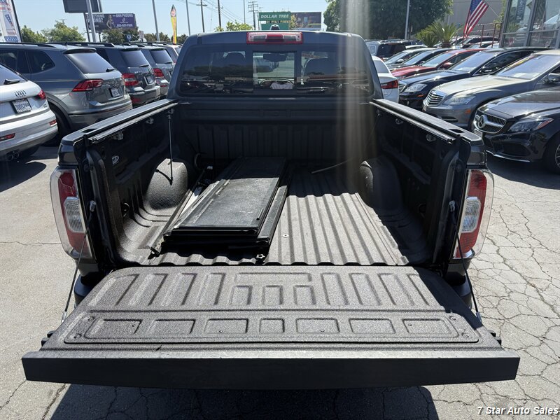 Used 2015 GMC Canyon SLT w/ Driver Alert Package RWD image 18