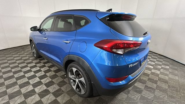 Used 2016 Hyundai Tucson Limited w/ Option Group 03 AWD/4WD image 4