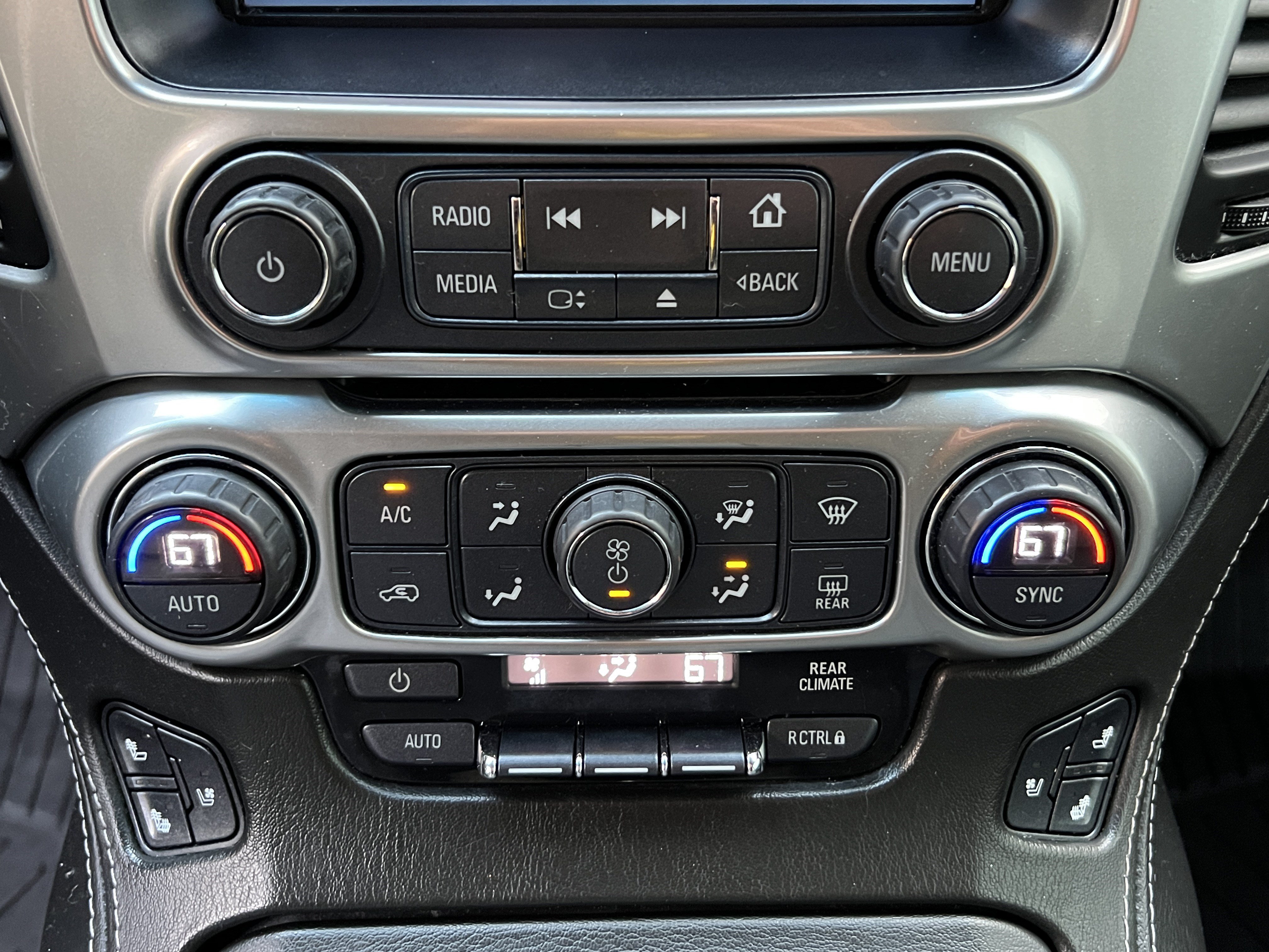 Used 2018 Chevrolet Tahoe Premier w/ RST Edition AWD/4WD image 33