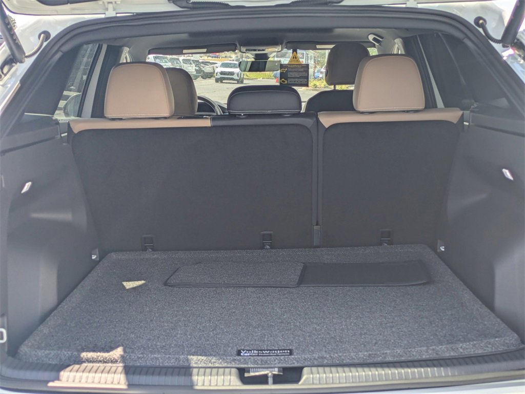 New 2026 Volkswagen Atlas Cross Sport SE image 13