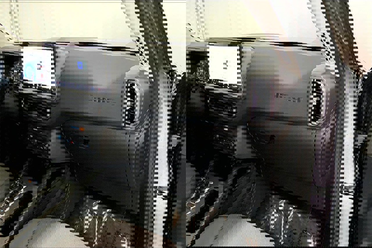 Certified 2025 Ford Bronco Sport Badlands image 16