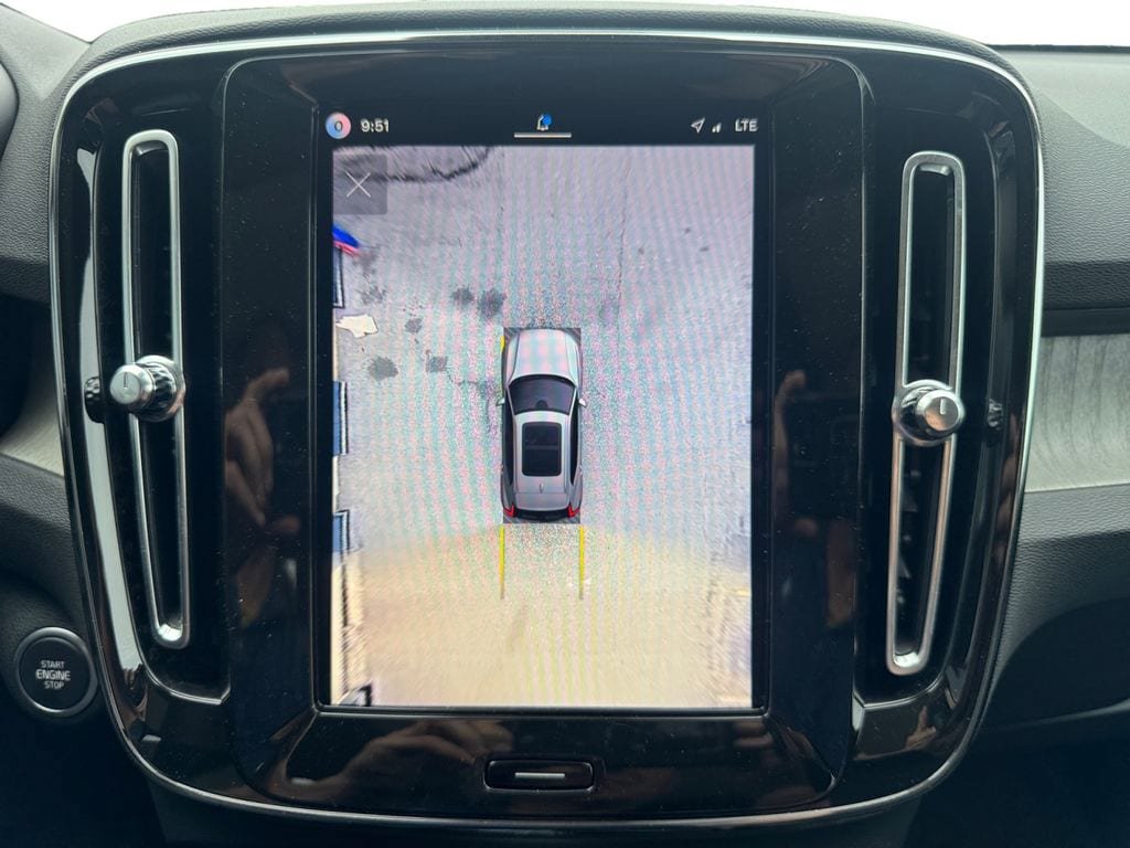 New 2026 Volvo XC40 B5 Plus w/ Protection Package Premier AWD/4WD image 19