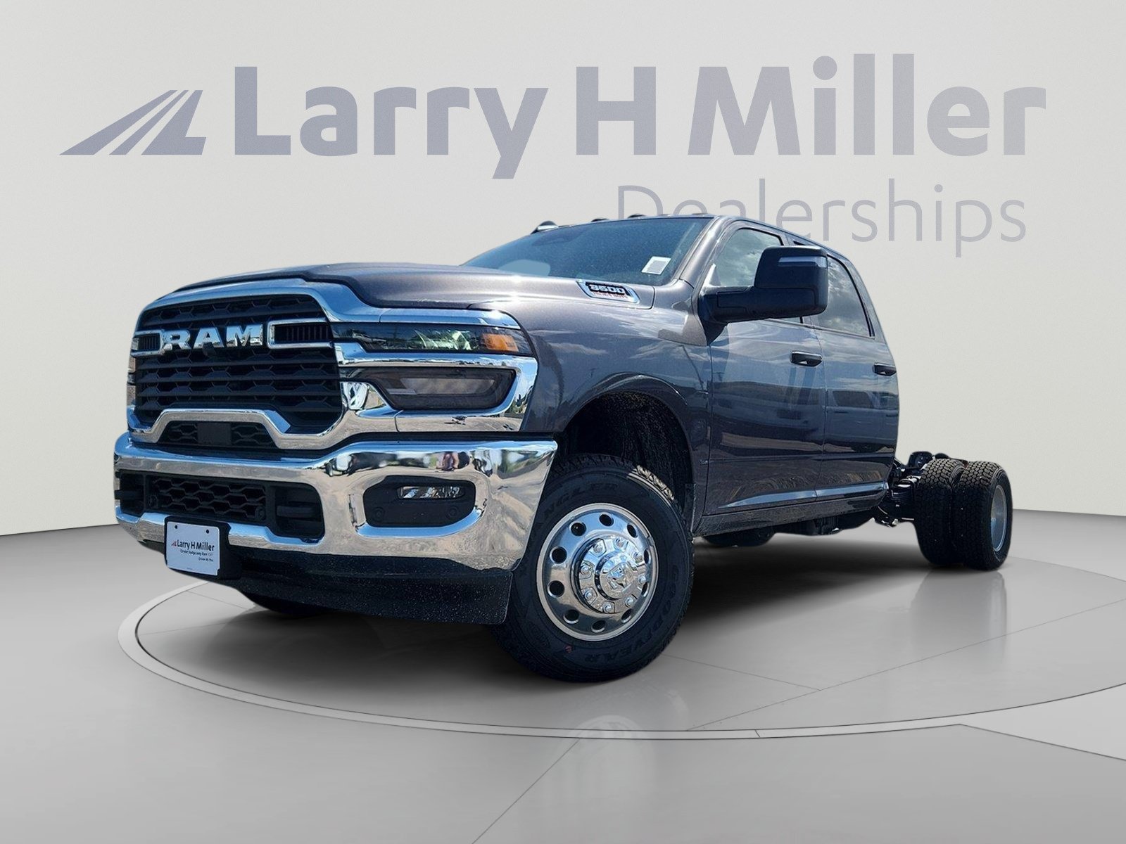 New 2025 RAM 3500 Tradesman w/ Chrome Appearance Group AWD/4WD video 1