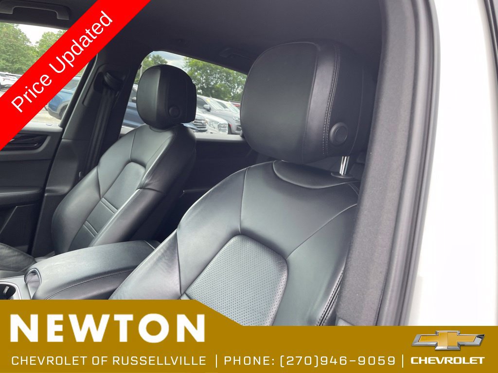 Used 2019 Porsche Cayenne AWD/4WD image 5