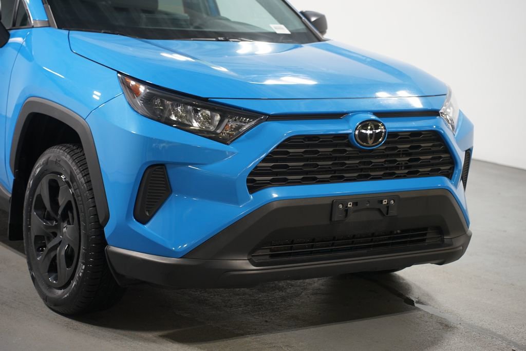 Certified 2021 Toyota RAV4 LE image 4