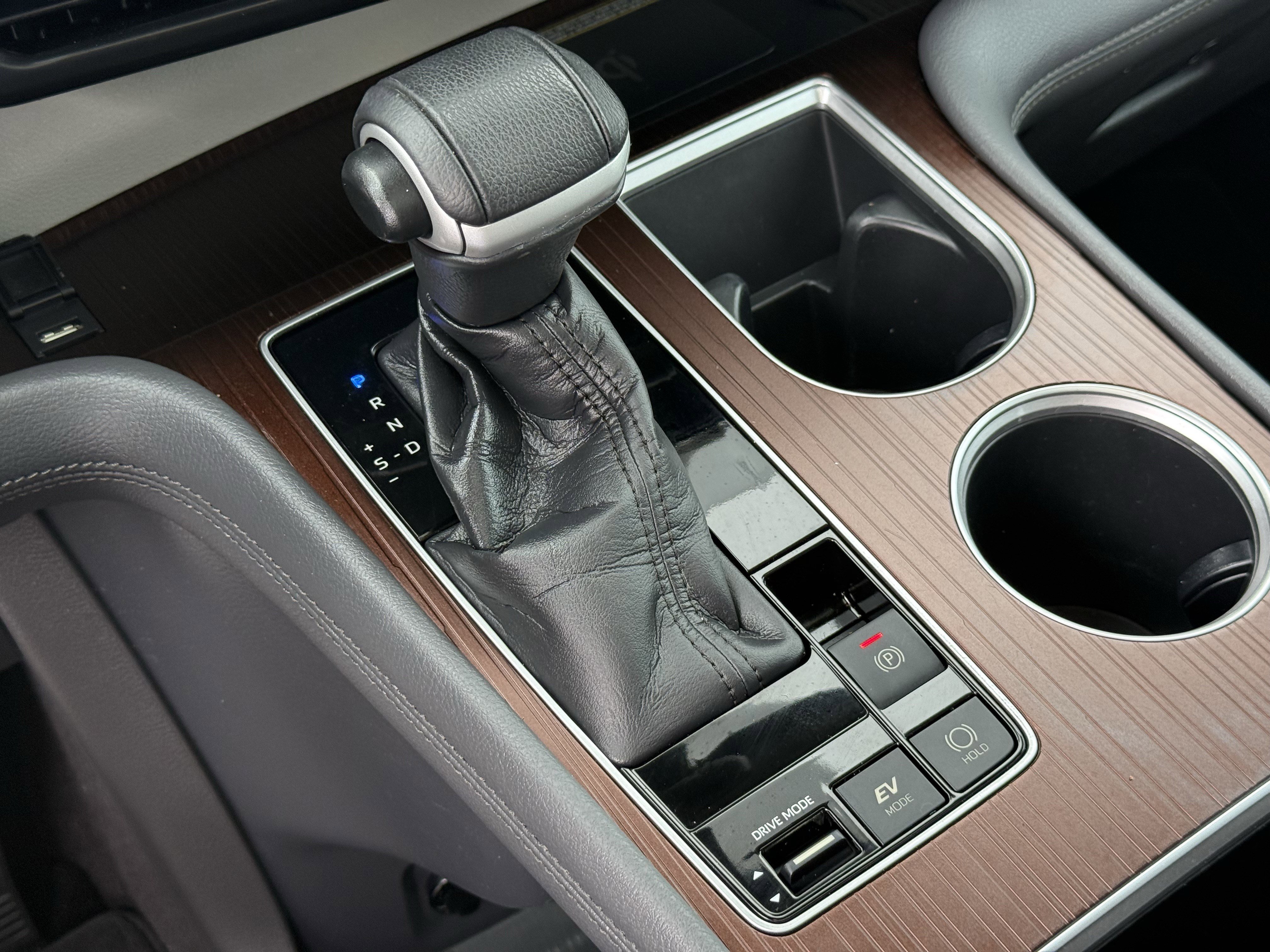 Used 2021 Toyota Sienna XLE w/ XLE Plus Package image 23