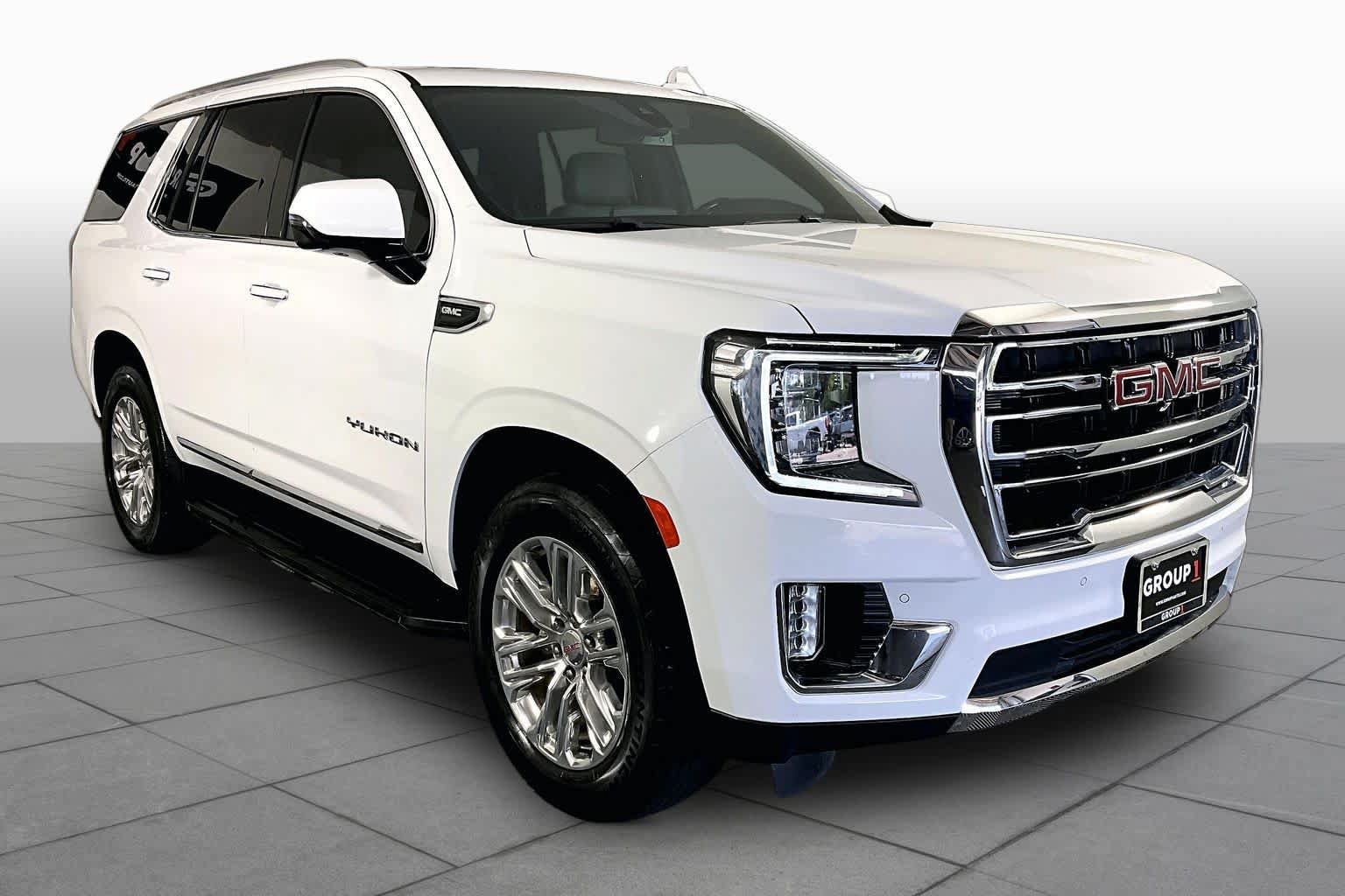 Used 2022 GMC Yukon SLT w/ SLT Premium Package AWD/4WD image 3