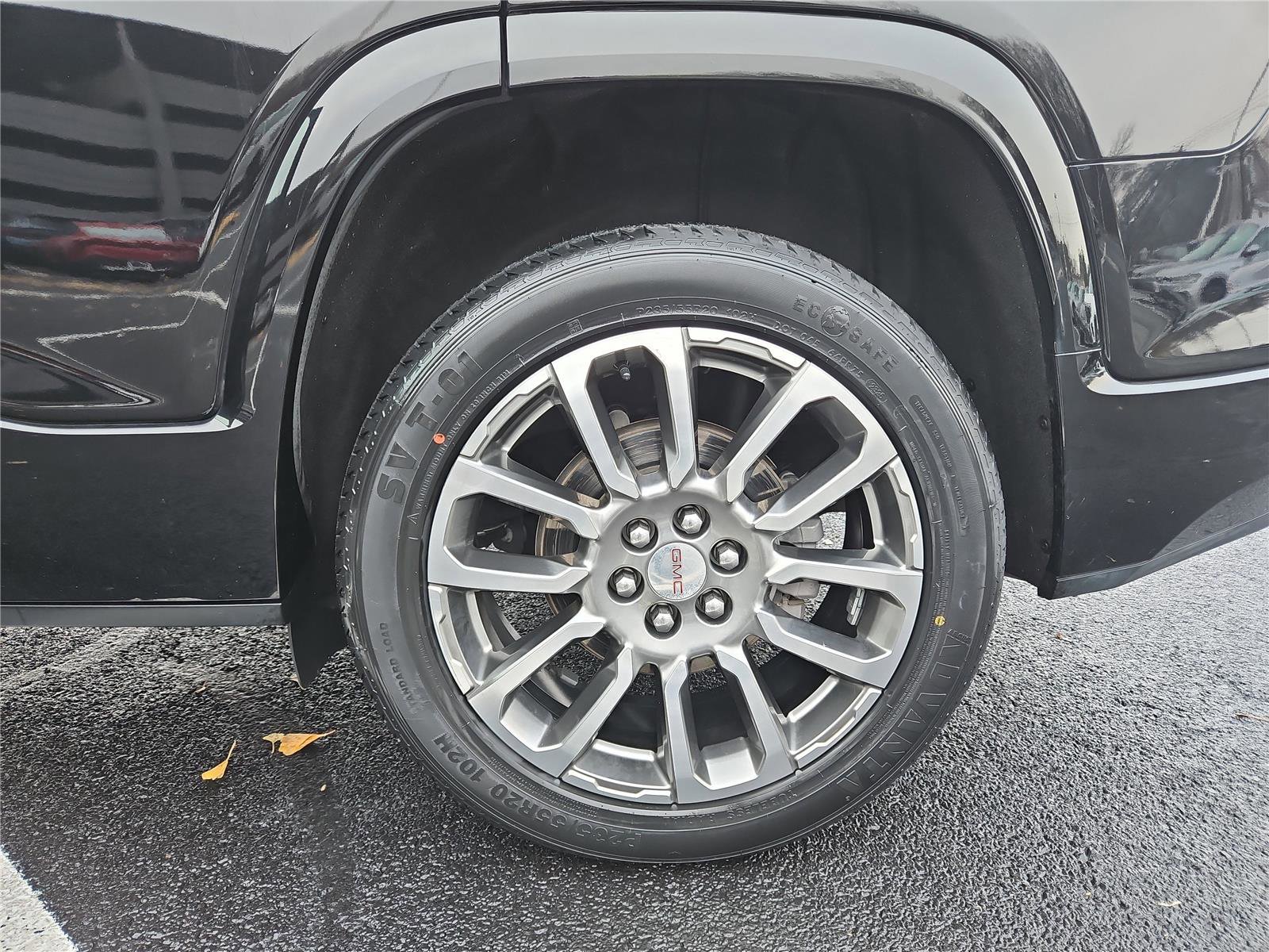 Used 2023 GMC Acadia Denali w/ Denali Ultimate Package image 11