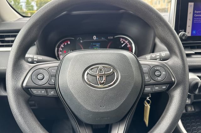 Used 2025 Toyota RAV4 LE FWD image 25
