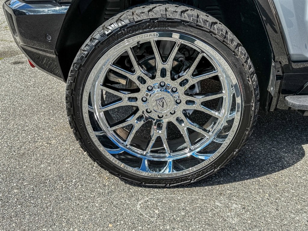 Used 2024 GMC Hummer EV 3X w/ LPO, Illumination Package image 16