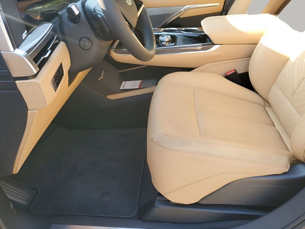 New 2026 Cadillac Escalade IQ Sport 2 w/ LPO, ONYX Package image 34