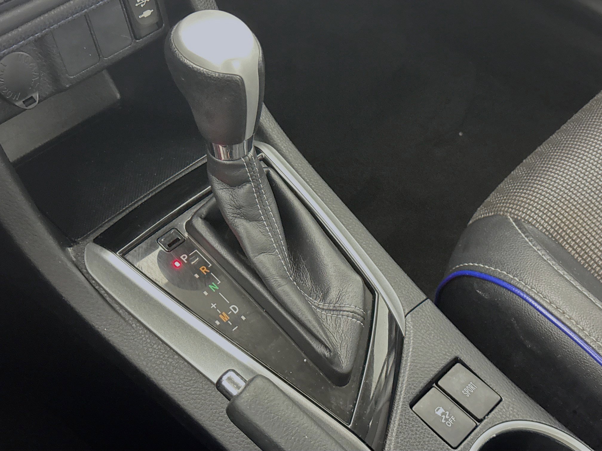 Used 2017 Toyota Corolla SE image 16