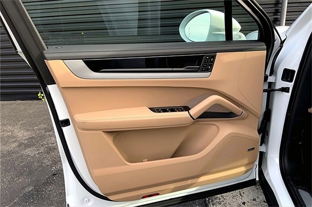 New 2026 Porsche Cayenne image 27