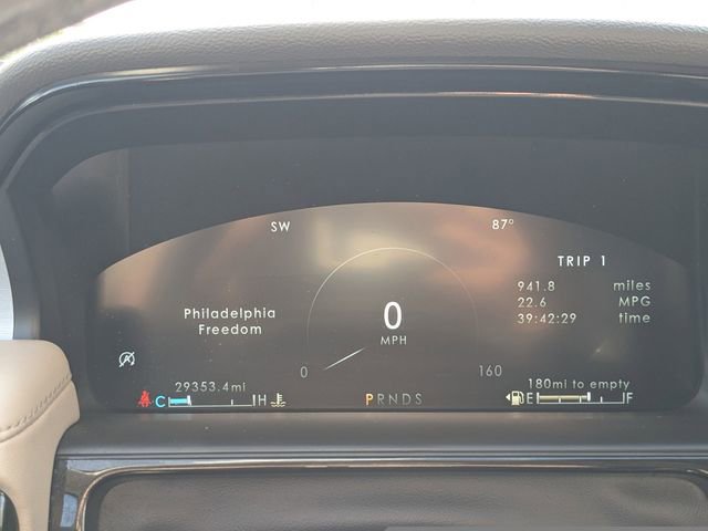 Used 2022 Lincoln Nautilus FWD w/ Premium Package image 23