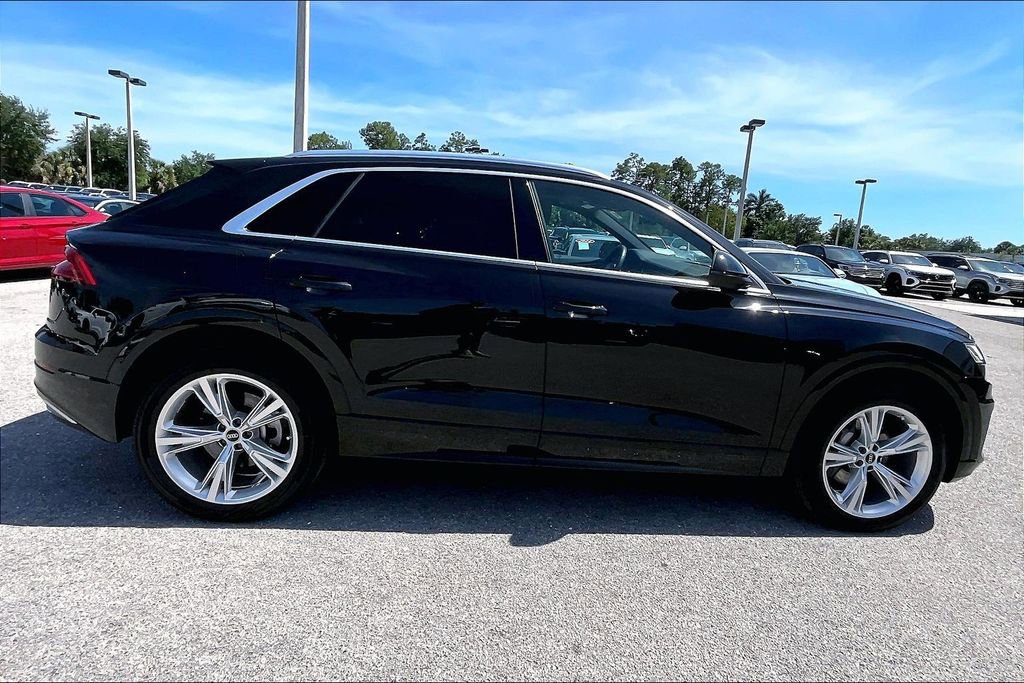 Certified 2023 Audi Q8 Premium AWD/4WD image 4