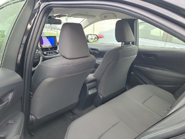Used 2025 Toyota Corolla LE w/ LE Premium Package FWD image 7