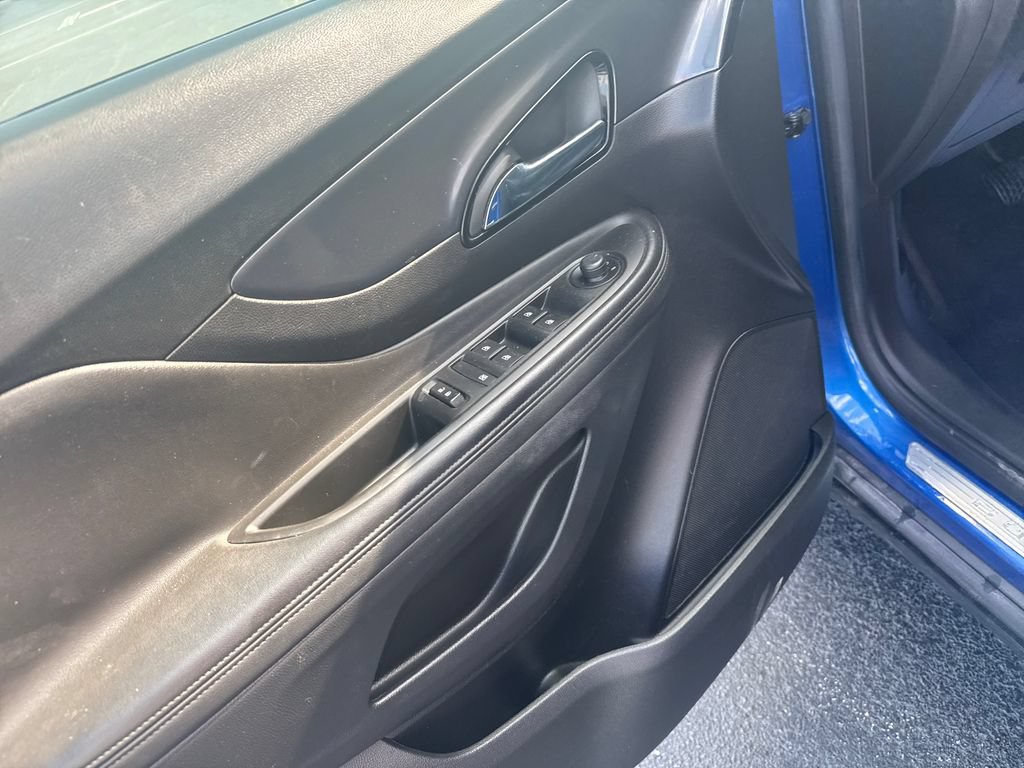 Used 2017 Buick Encore Essence FWD image 14