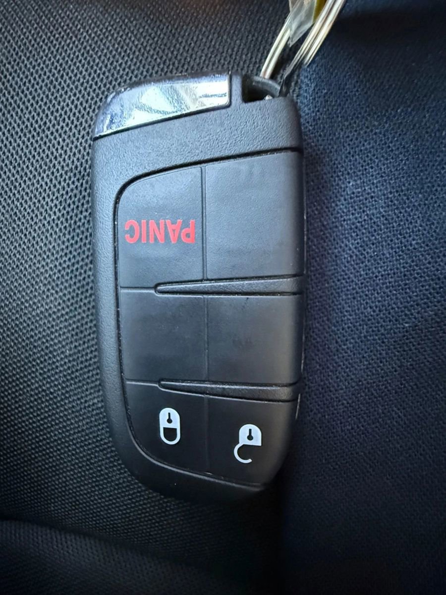 Used 2018 Jeep Renegade Latitude w/ Popular Equipment Group image 25