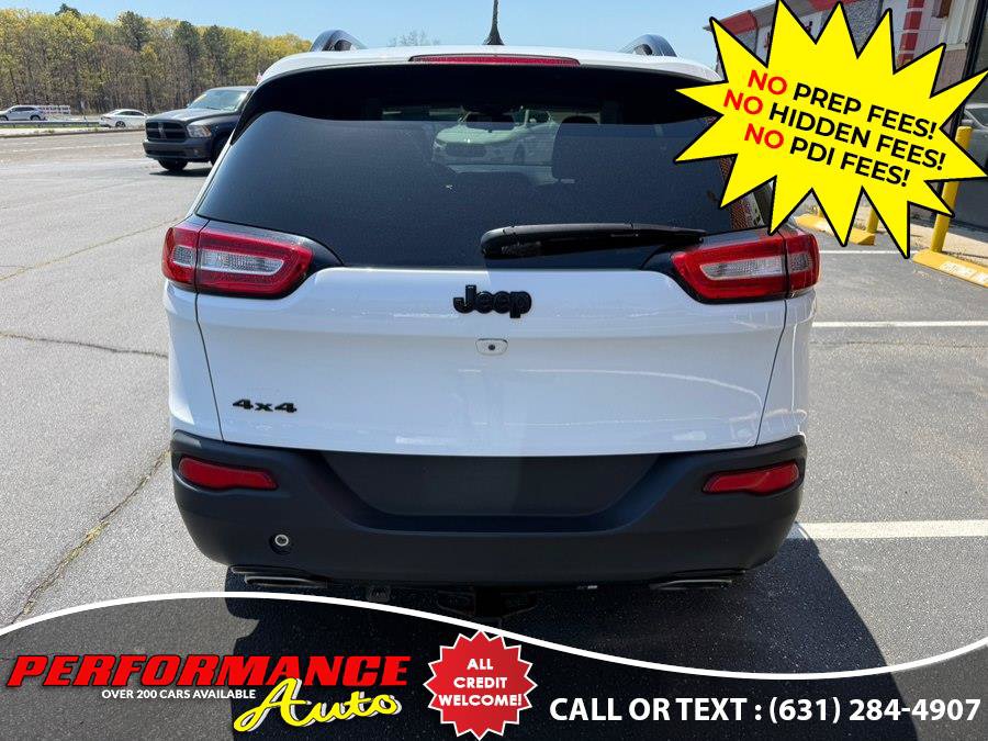 Used 2018 Jeep Cherokee Latitude w/ Altitude Package AWD/4WD image 6