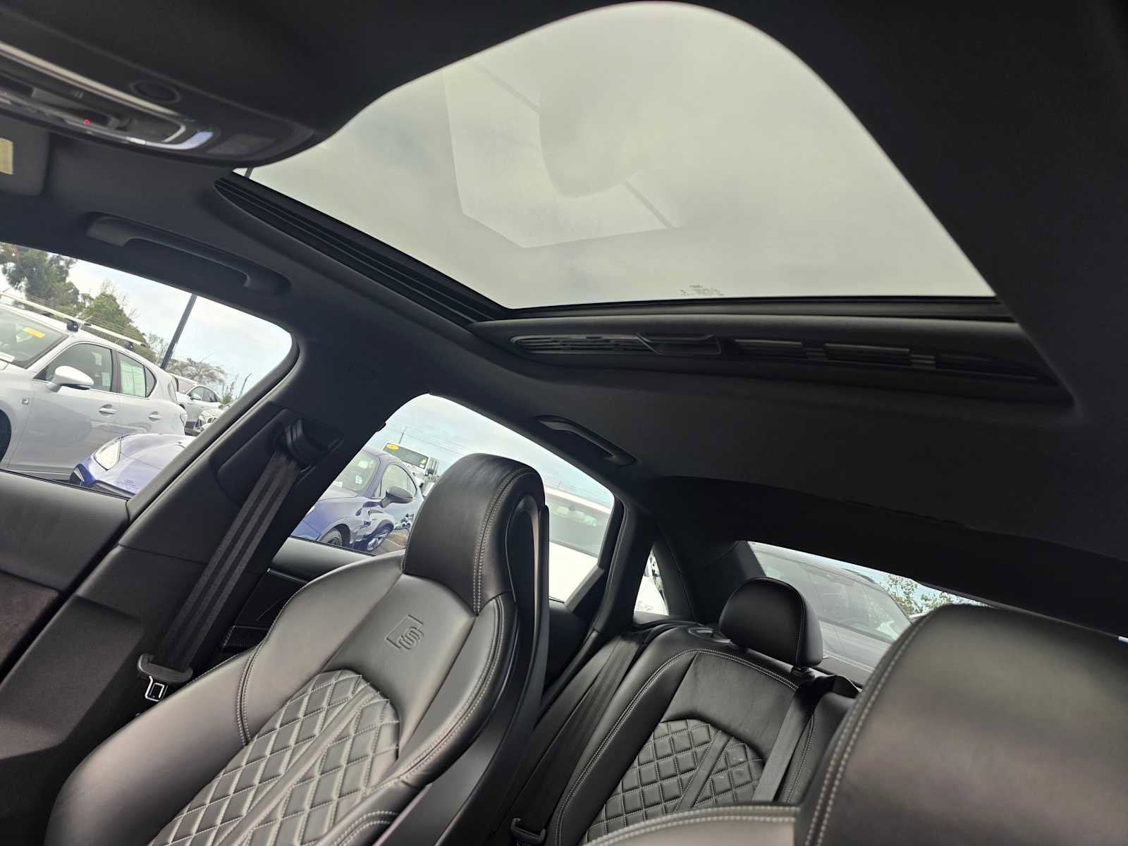 Used 2018 Audi S4 Prestige w/ Prestige Package image 24