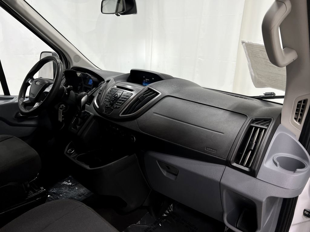 Used 2018 Ford Transit 350 XLT image 17