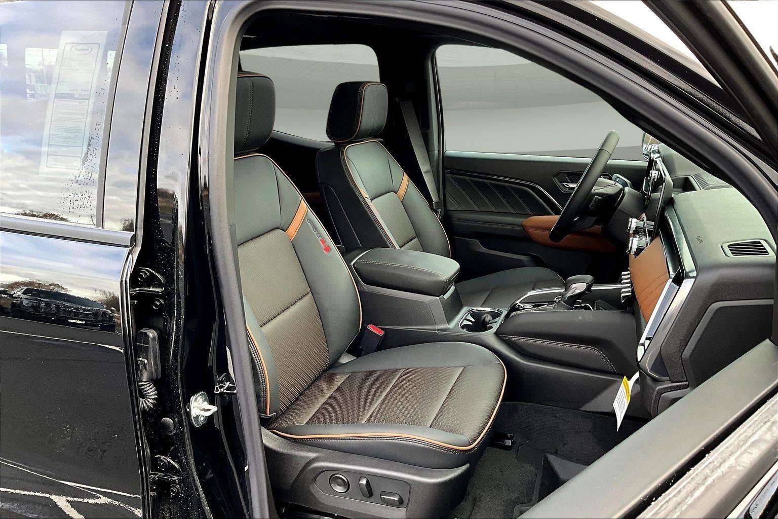 New 2026 GMC Canyon AT4 w/ Technology Plus Package image 10