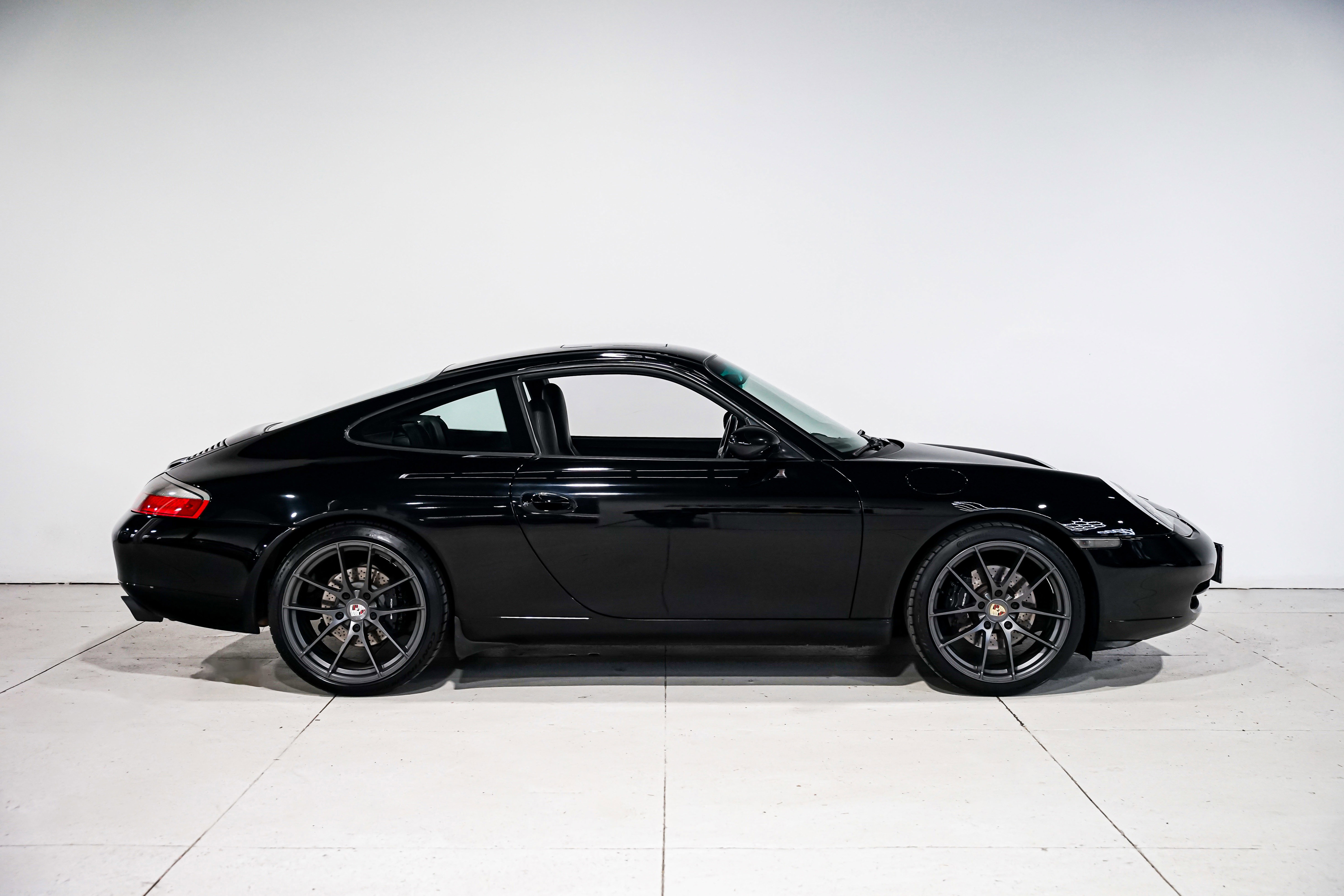 Used 1999 Porsche 911 Carrera image 2