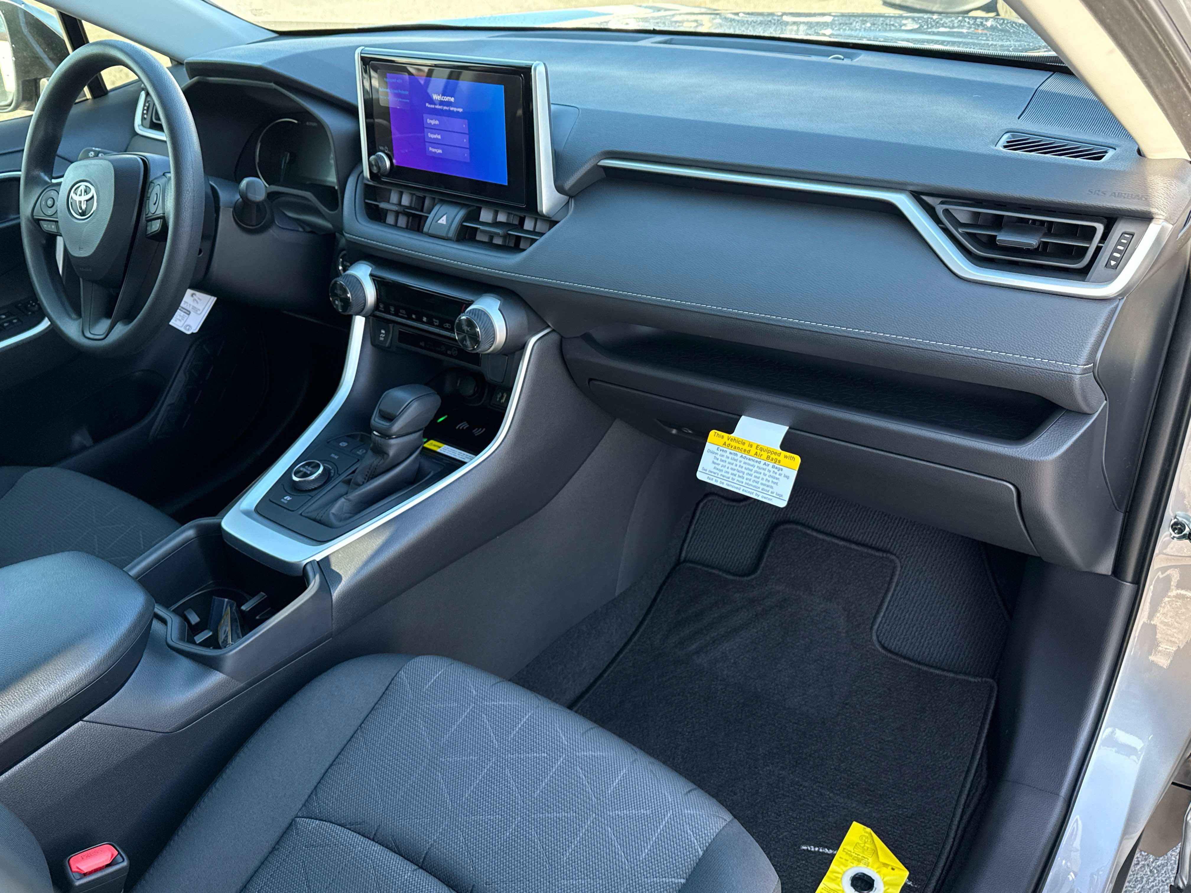 Used 2025 Toyota RAV4 XLE image 20