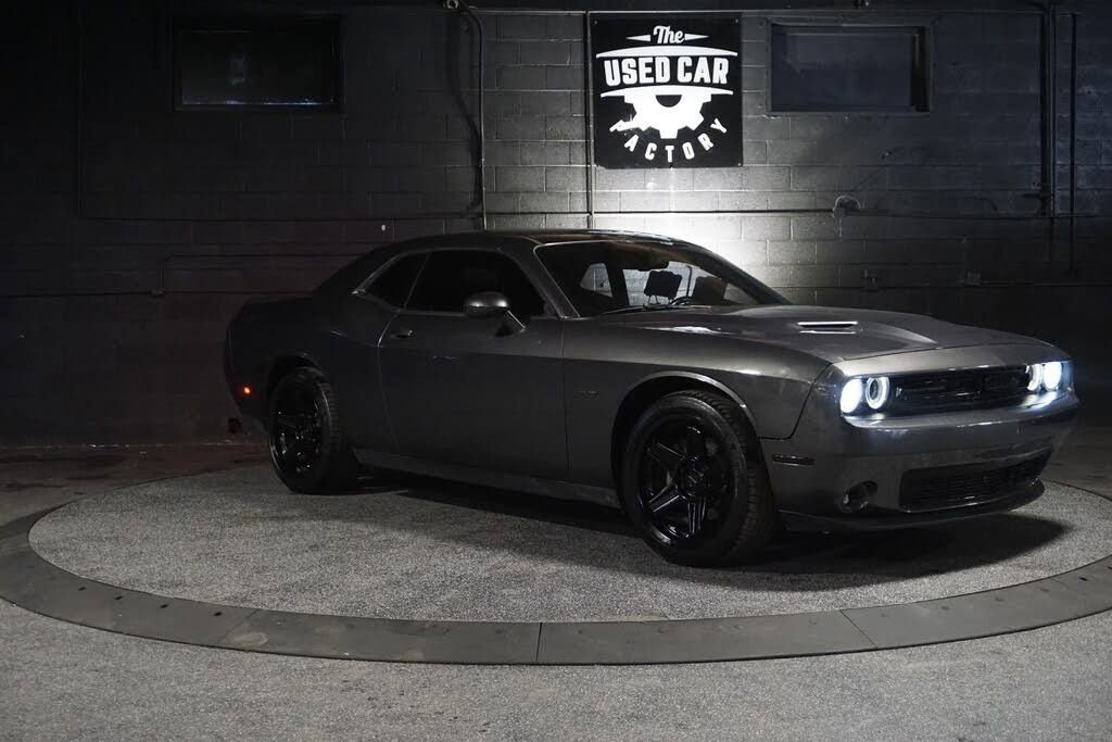 Used 2018 Dodge Challenger R/T w/ Blacktop Package RWD image 14